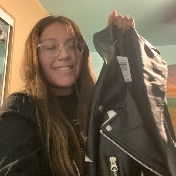 Torrid Star Faux Leather Jacket NWT - Picture 5 of 6